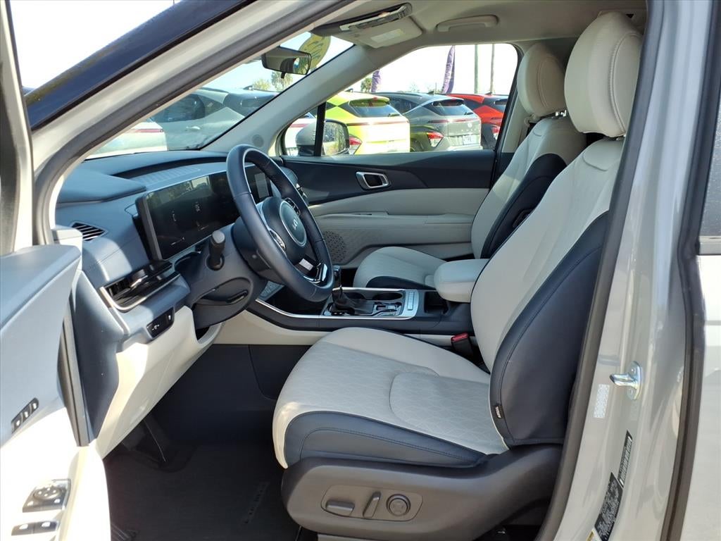 2025 Kia Carnival EX