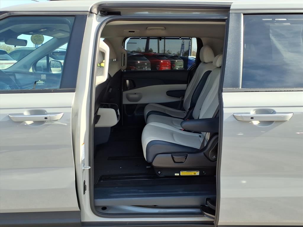 2025 Kia Carnival EX