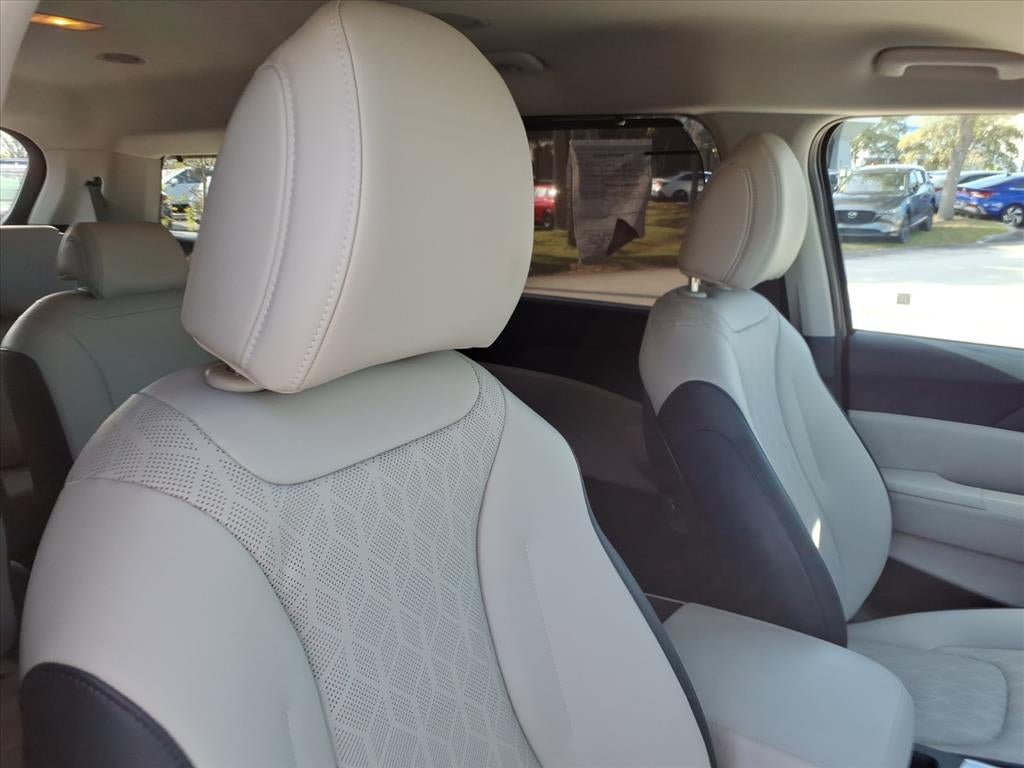 2025 Kia Carnival EX